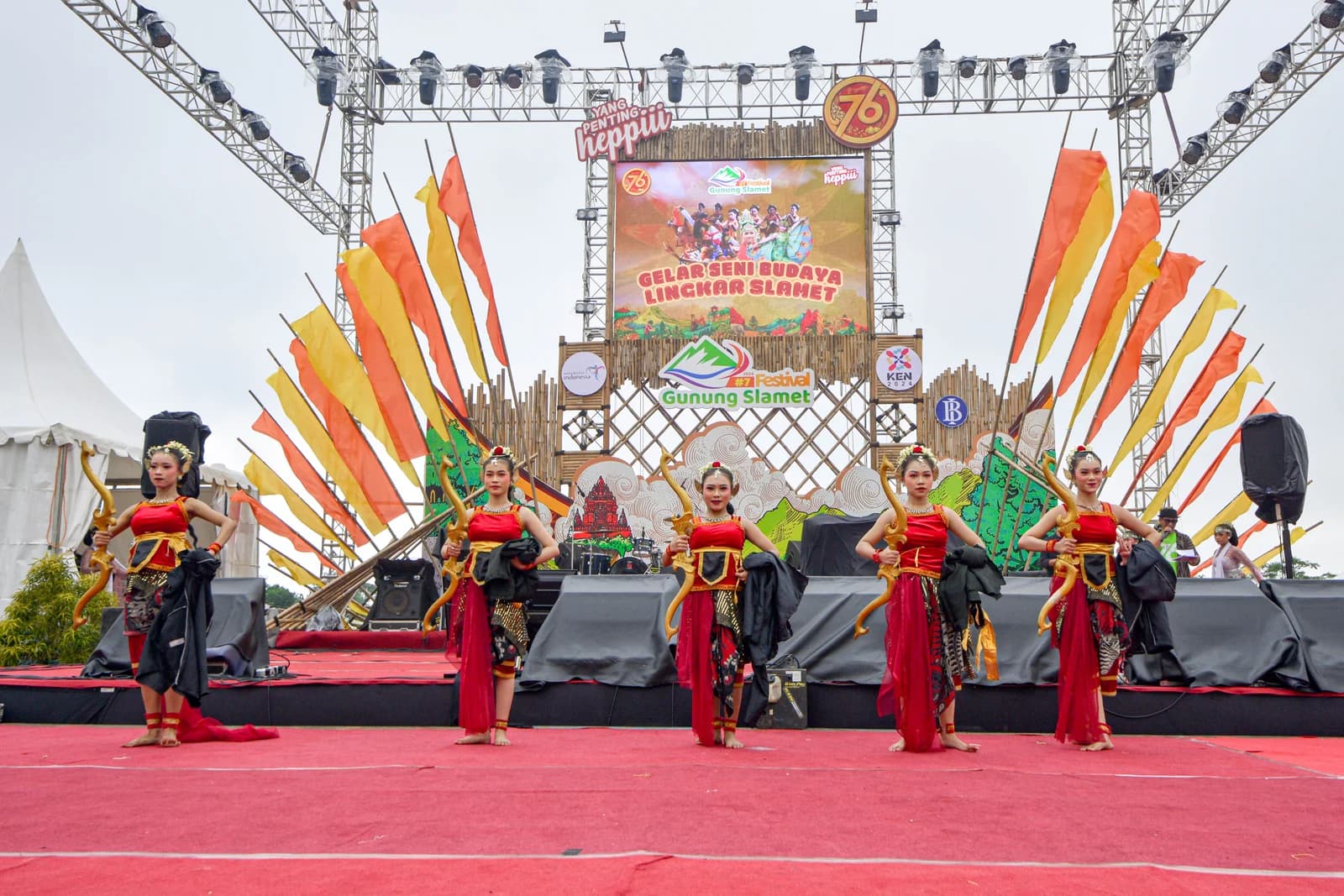 Galeri Foto Festival Gunung Slamet 6